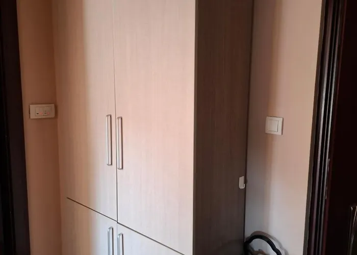 Queen Delux * Ниш