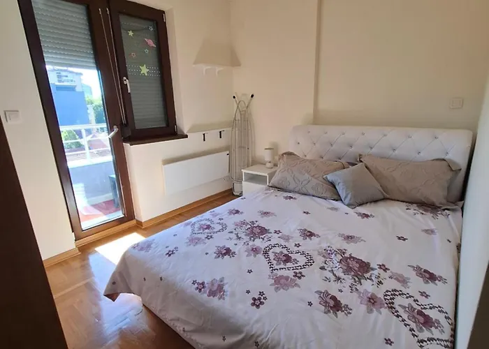 Queen Delux Апартаменты